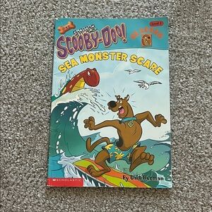 Scholastic Scooby-Doo! Sea Monster Scare Book - Colorful Adventure
